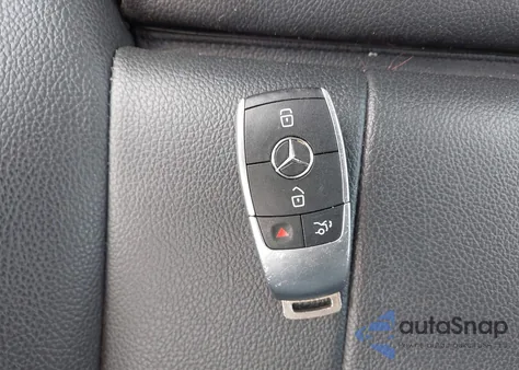 2021 Mercedes-Benz Glb 250 4Matic z USA, uszkodzony, nr VIN W1N4M4HB0MW123599